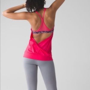 Lululemon yoga tank top boom juice size 4 build in bra key hole gym workout top